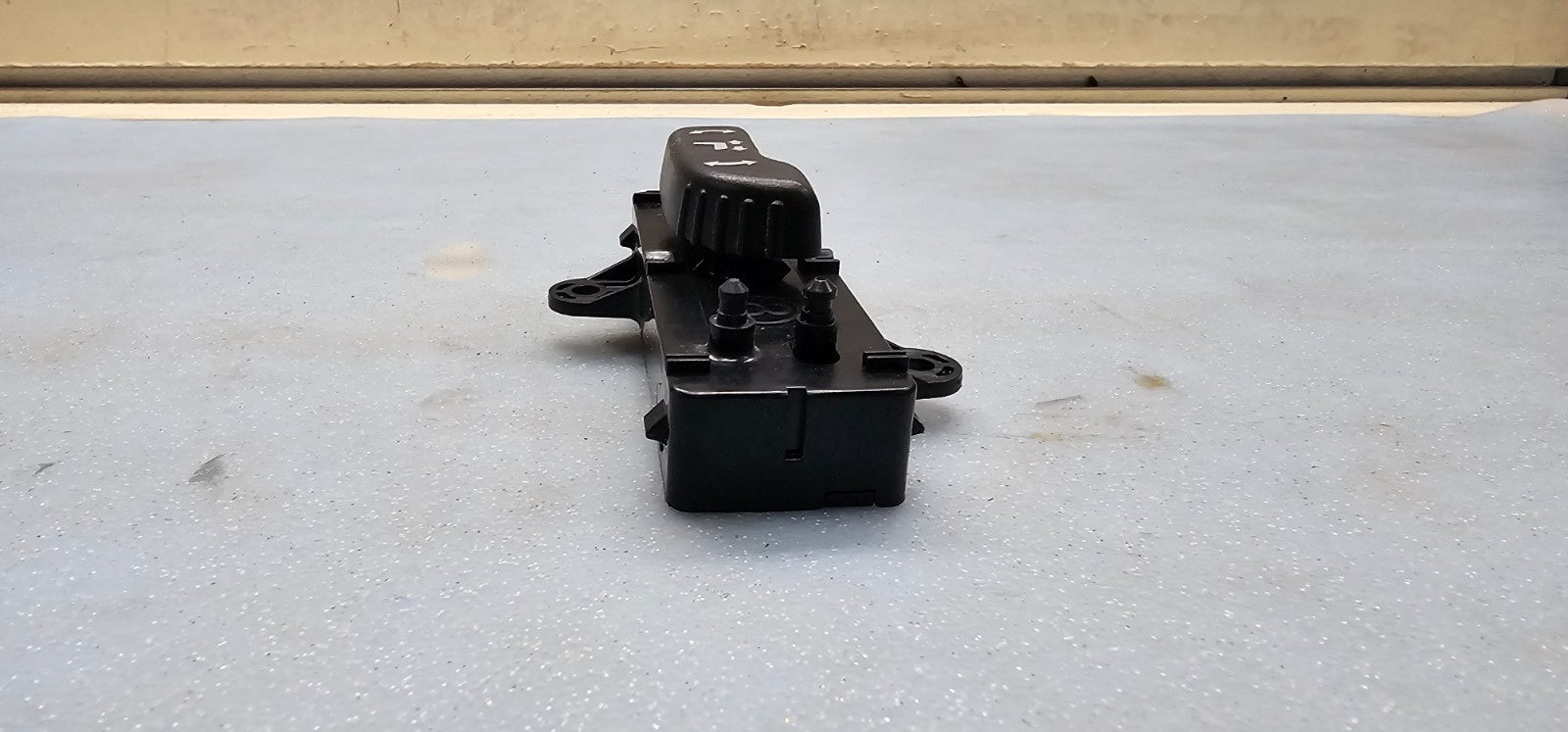 09-19 NISSAN MAXIMA Driver Power Seat Track Motor Switch Control Adjust Assembly