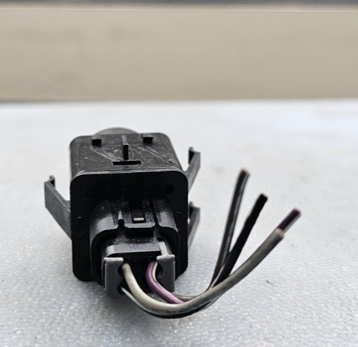03-05 Saturn Ion Fog Light Foglight Lamp Traction Control Switch Assembly Black