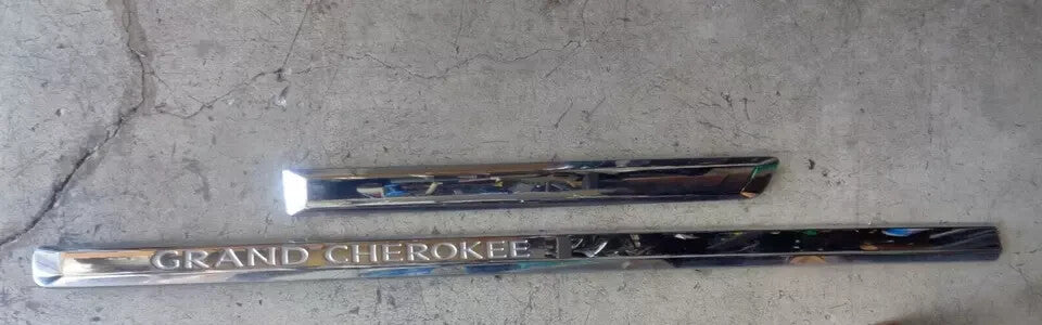 🔥05-10 Jeep Grand Cherokee Front Rear Left Driver LH Door Trim Molding Panel