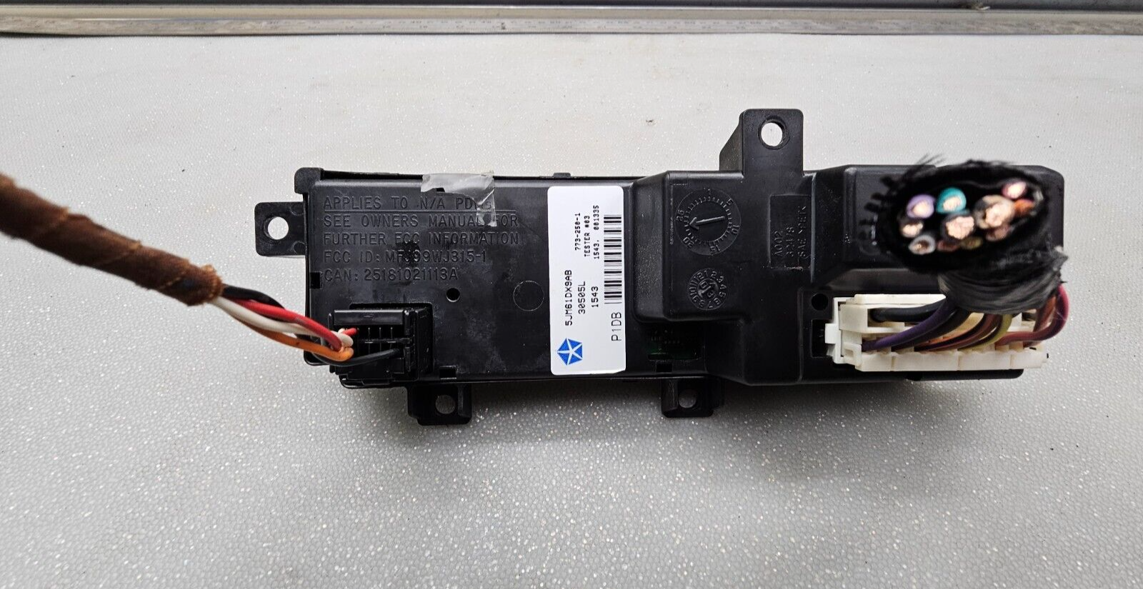 99-04 Jeep Grand Cherokee Passenger Master Door Window Mirror Switch Assembly