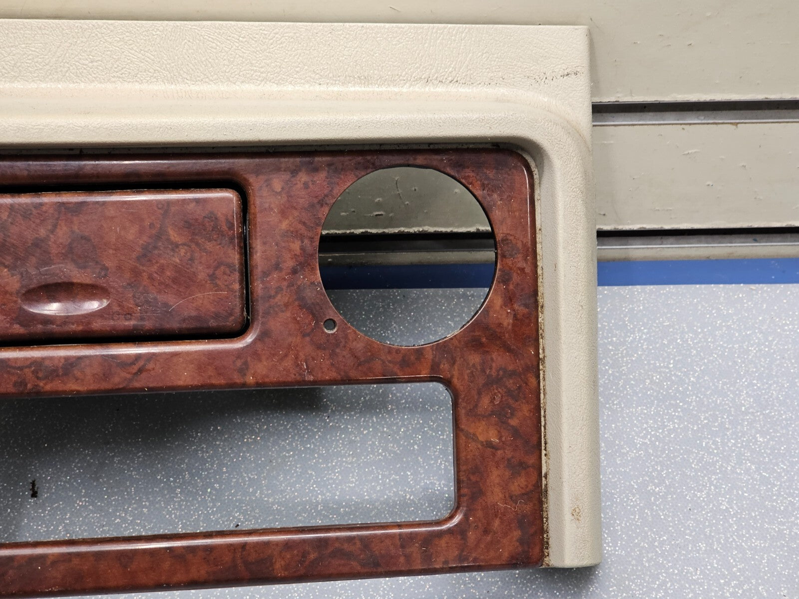 🔥03-06 Escalade Dash AM FM Radio Bezel Trim Instrument Panel Assembly woodgrain