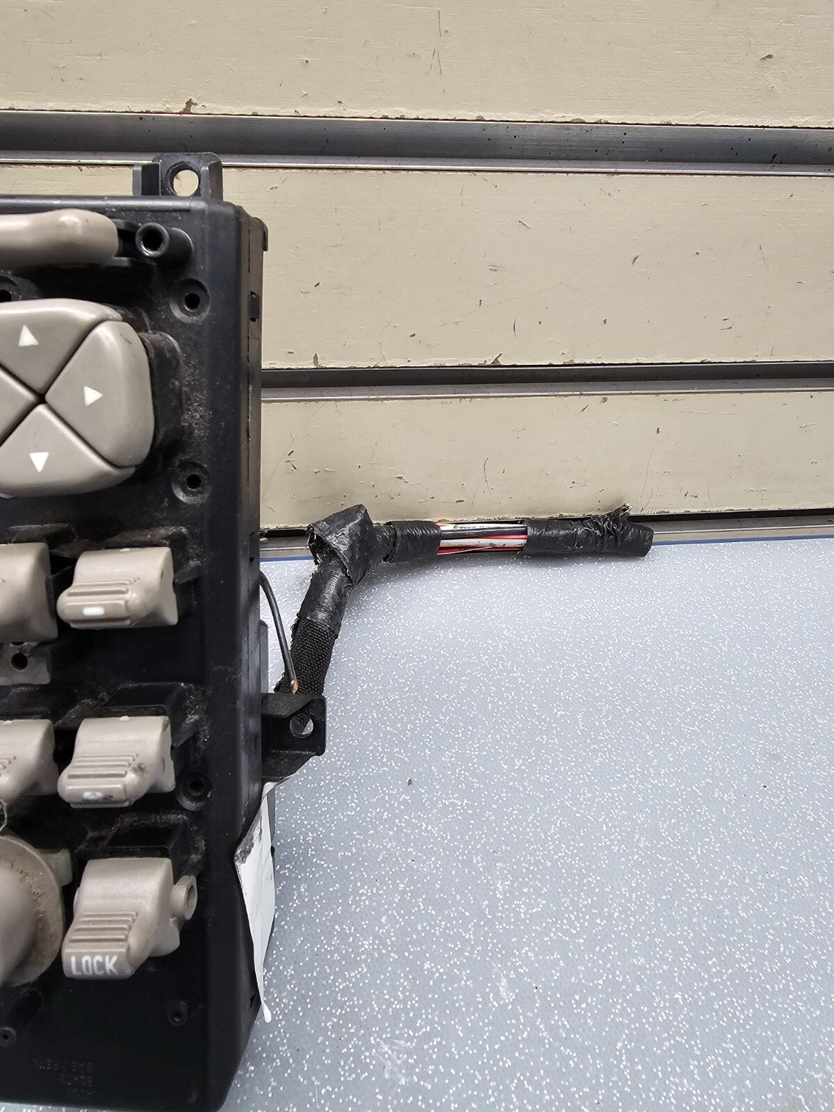 99-04 Jeep Grand Cherokee Driver Left Master Door Window Mirror Switch Assembly