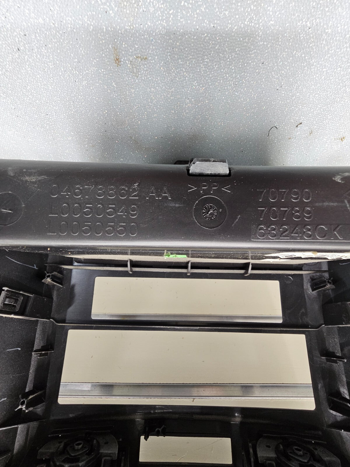 🔥08-10 DODGE CARAVAN A/C HEATER TEMPERATURE CLIMATE CONTROL RADIO BEZEL  BLACK
