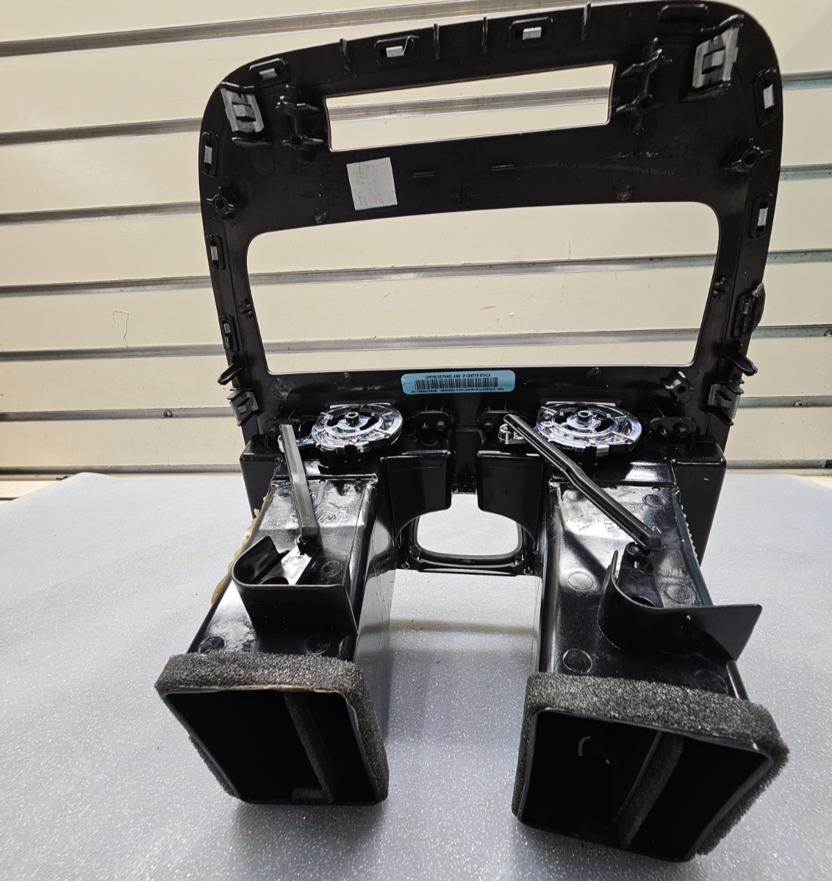 🔥11-16 TOWN COUNTRY GRAND CARAVAN DASH RADIO BEZEL TRIM INSTRUMENT PANEL BLACK