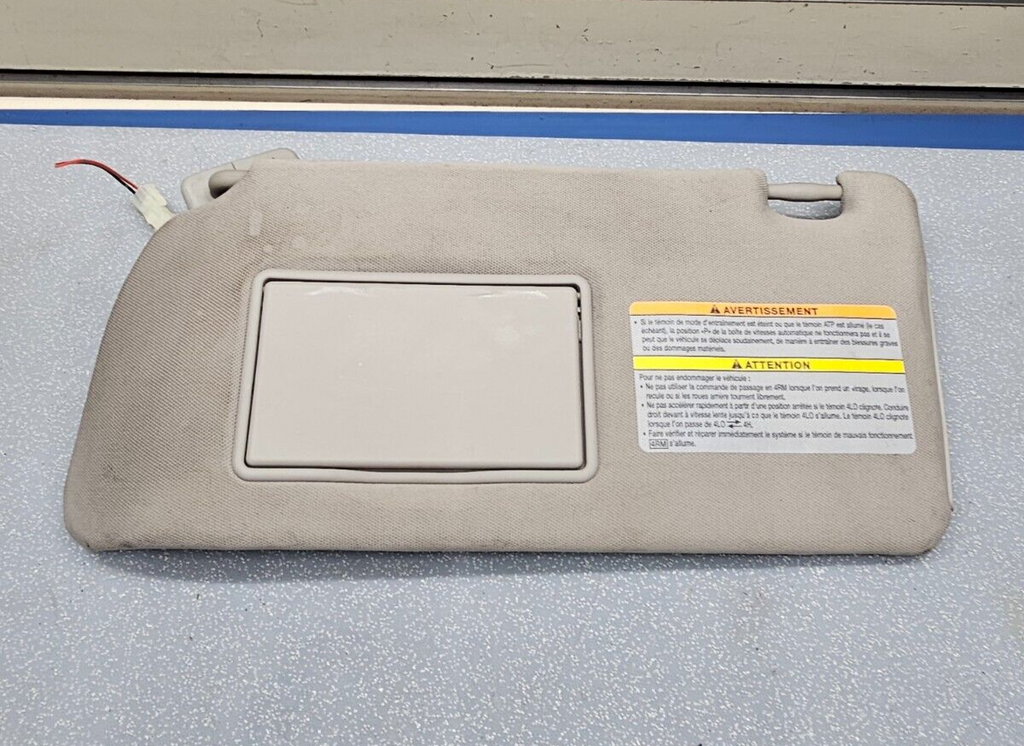 🔥05-12 Nissan Xterra Frontier Pathfinder Sun Visor driver side (gray-lighted)