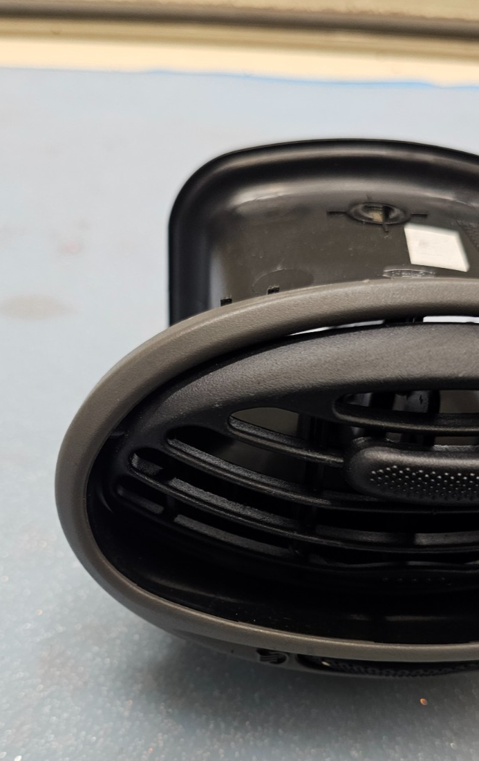 🔥00-04 FORD FOCUS Dash Left Driver Air Vent A/C AC Heater Panel Black OEM