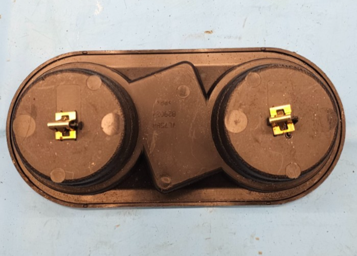 🔥04-11 Mitsubishi Endeavor Center Console Cup Drink Holder Assembly Black
