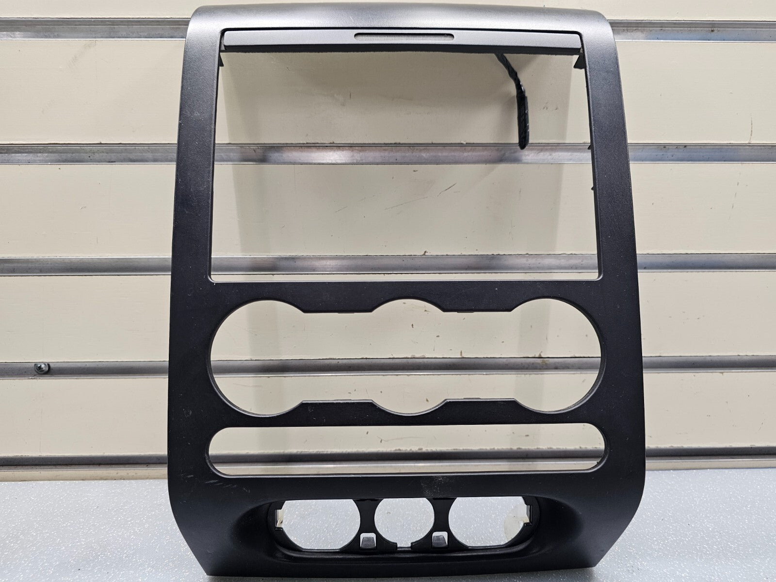 🔥04-08 Ford F-150 Dash AM FM Radio Stereo Bezel Trim Panel Climate Black OEM