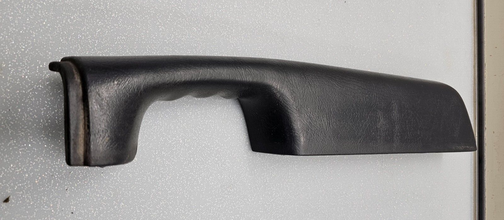 98-04 BLAZER S10 JIMMY SONOMA Door Panel Arm Rest Pull Handle Driver Graphite H5