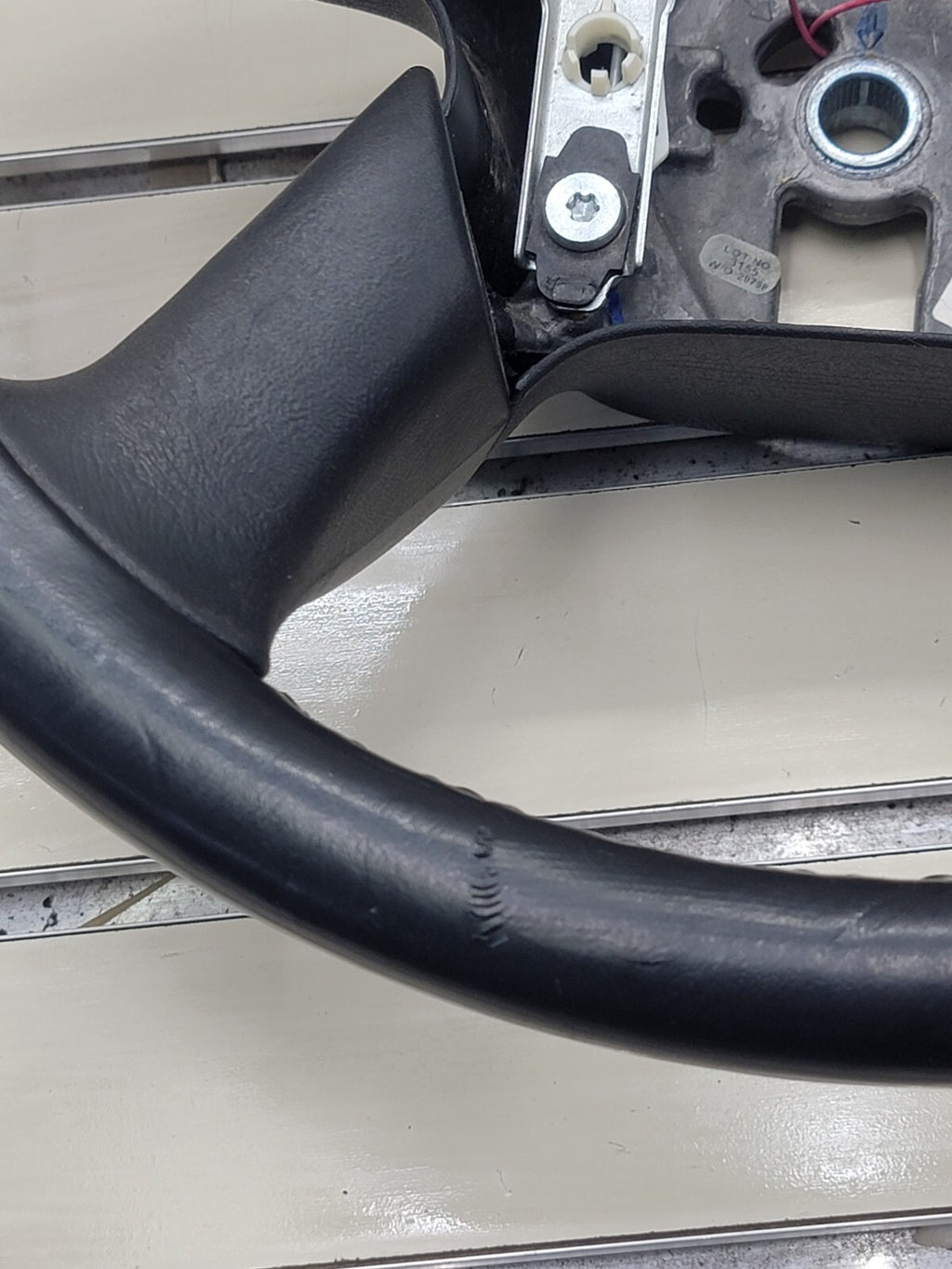 🔥03-06 SILVERADO SIERRA YUKON TAHOE SUBURBAN STEERING WHEEL LEATHER BLACK