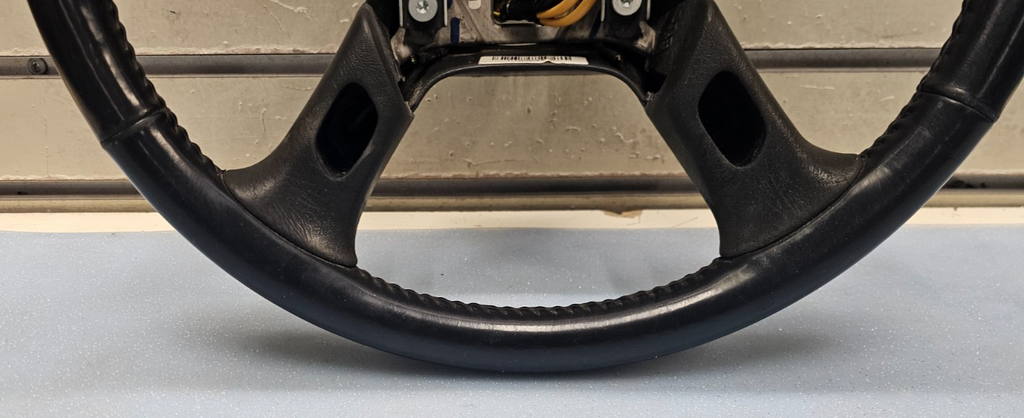 🔥03-06 SILVERADO SIERRA YUKON TAHOE SUBURBAN STEERING WHEEL LEATHER BLACK