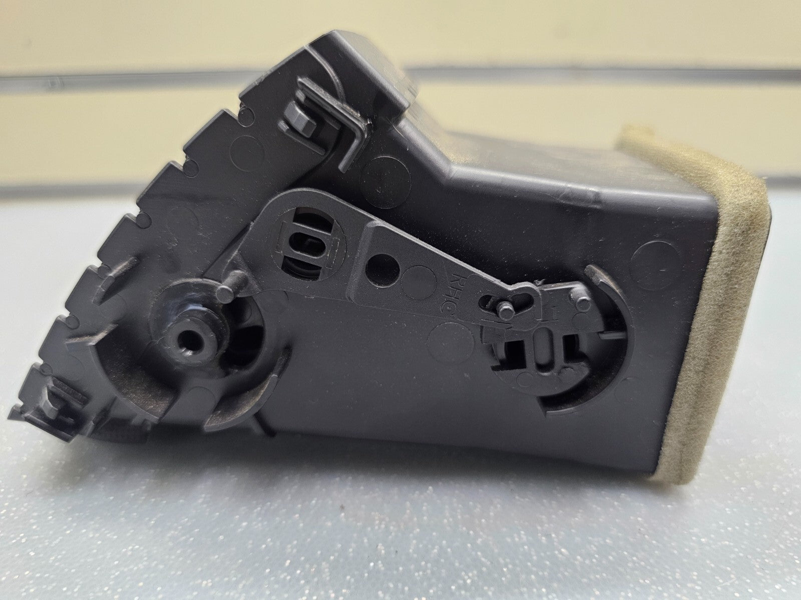 🔥06-11 Cadillac DTS Center Dash Air Vent Left Driver Climate Conditioning OEM