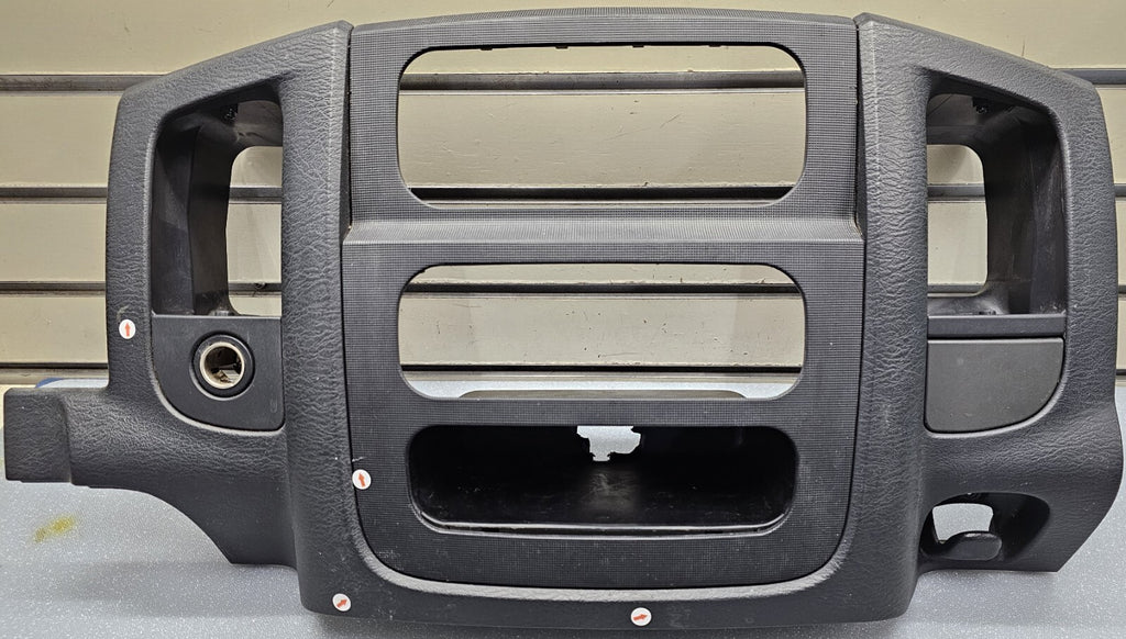 🔥02-05 Dodge RAM Dash RADIO Audio Stereo Bezel Climate Trim Panel Black B10