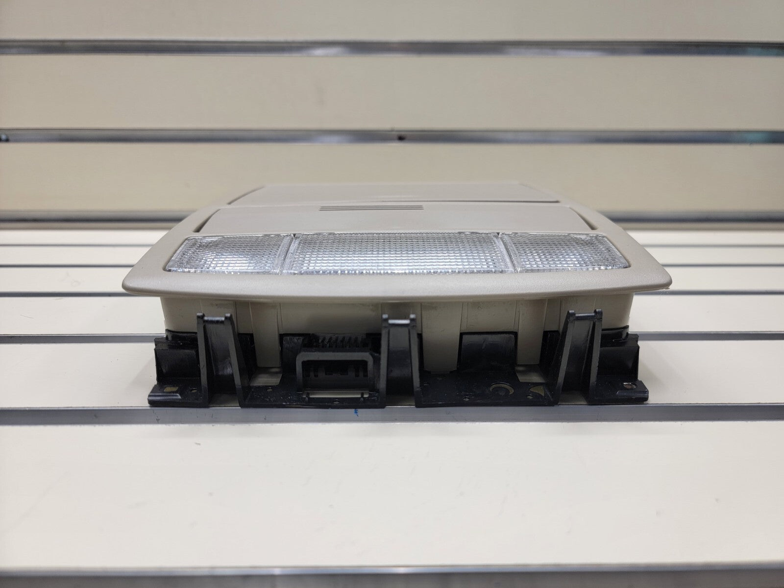 🔥07 - 11 Toyota Camry Overhead Console With Lights And Storage Ivory Tan