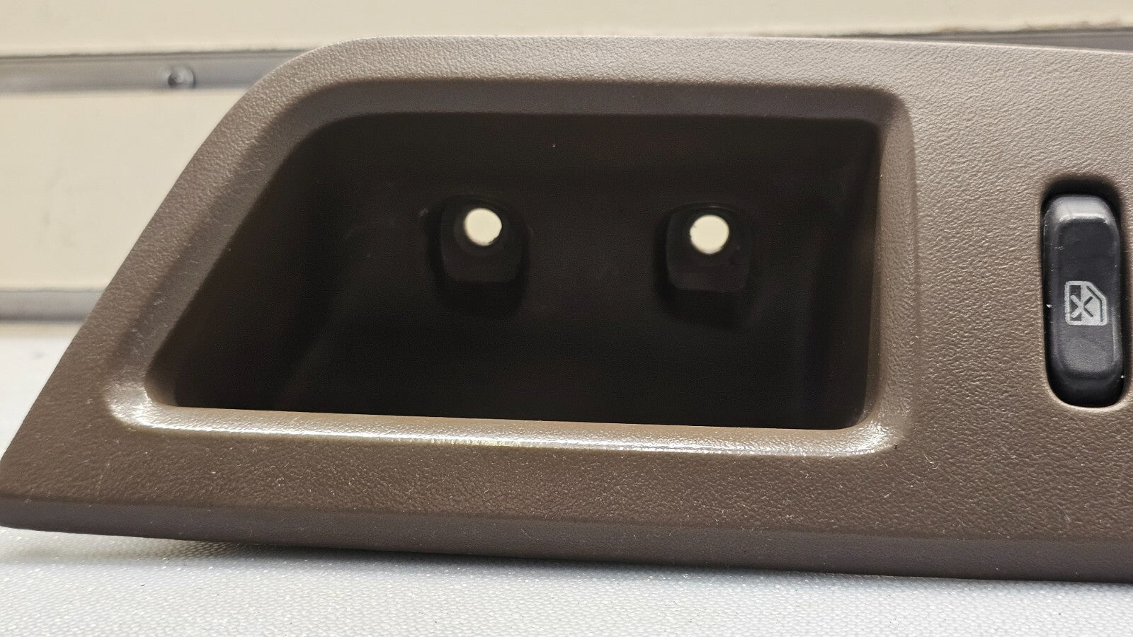 🔥06-08 IMPALA LEFT DRIVER MASTER POWER WINDOW SWITCH BEZEL ASSEMBLY DARK TAN