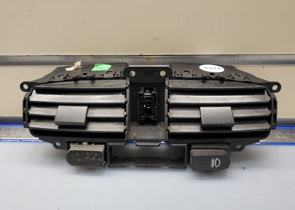 🔥05-06 Chevrolet Equinox Pontiac Torrent Front Dash Hazard AC Air Vent Grill