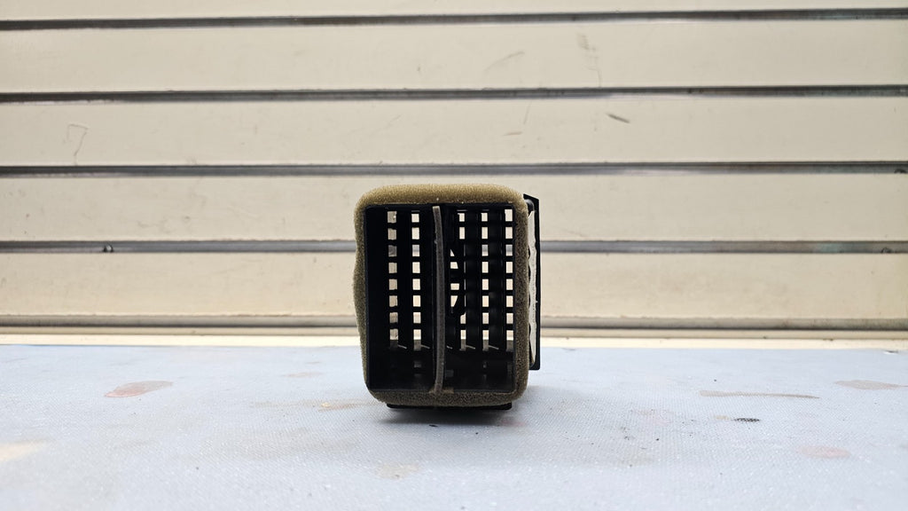 98-11 Grand Marquis Crown Victoria Dash Right Passenger AC Heater Air Vent Black