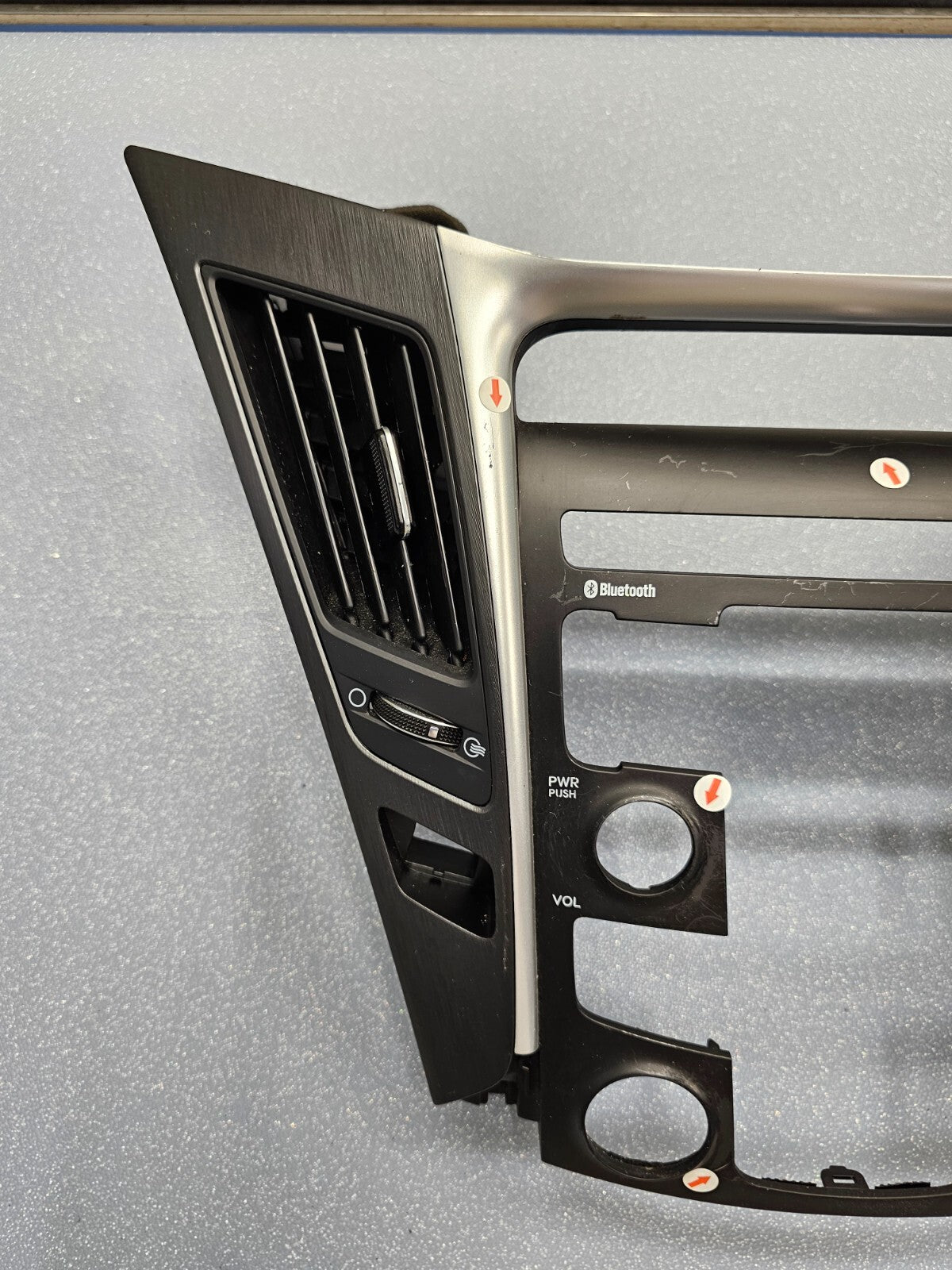 11-14 Sonata Center Dash Radio Bezel Trim Panel Climate Assembly DK GRAY/SILVER