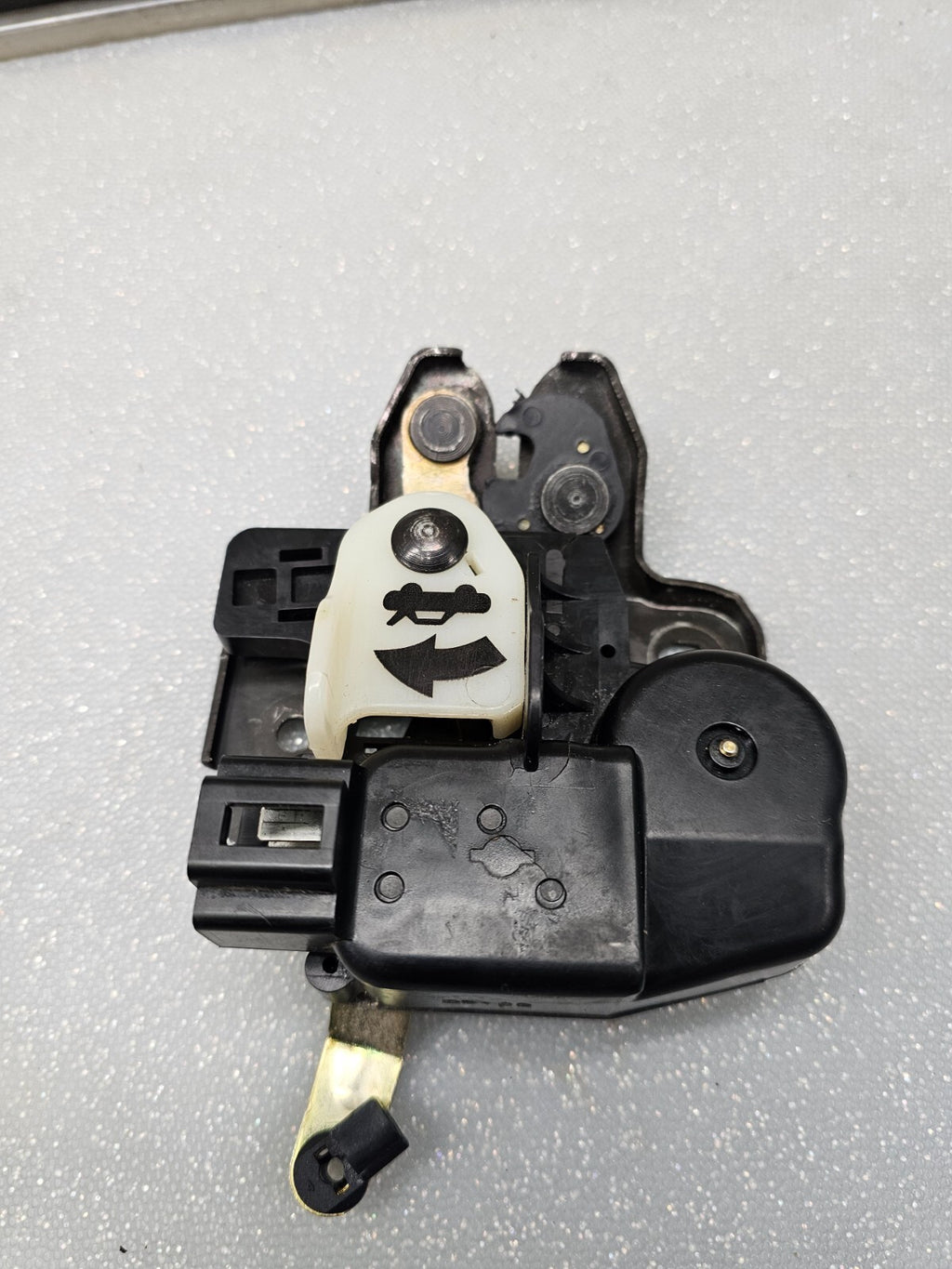 🔥2002-2006 Nissan Altima Trunk Latch Lid Lock Actuator Release OEM