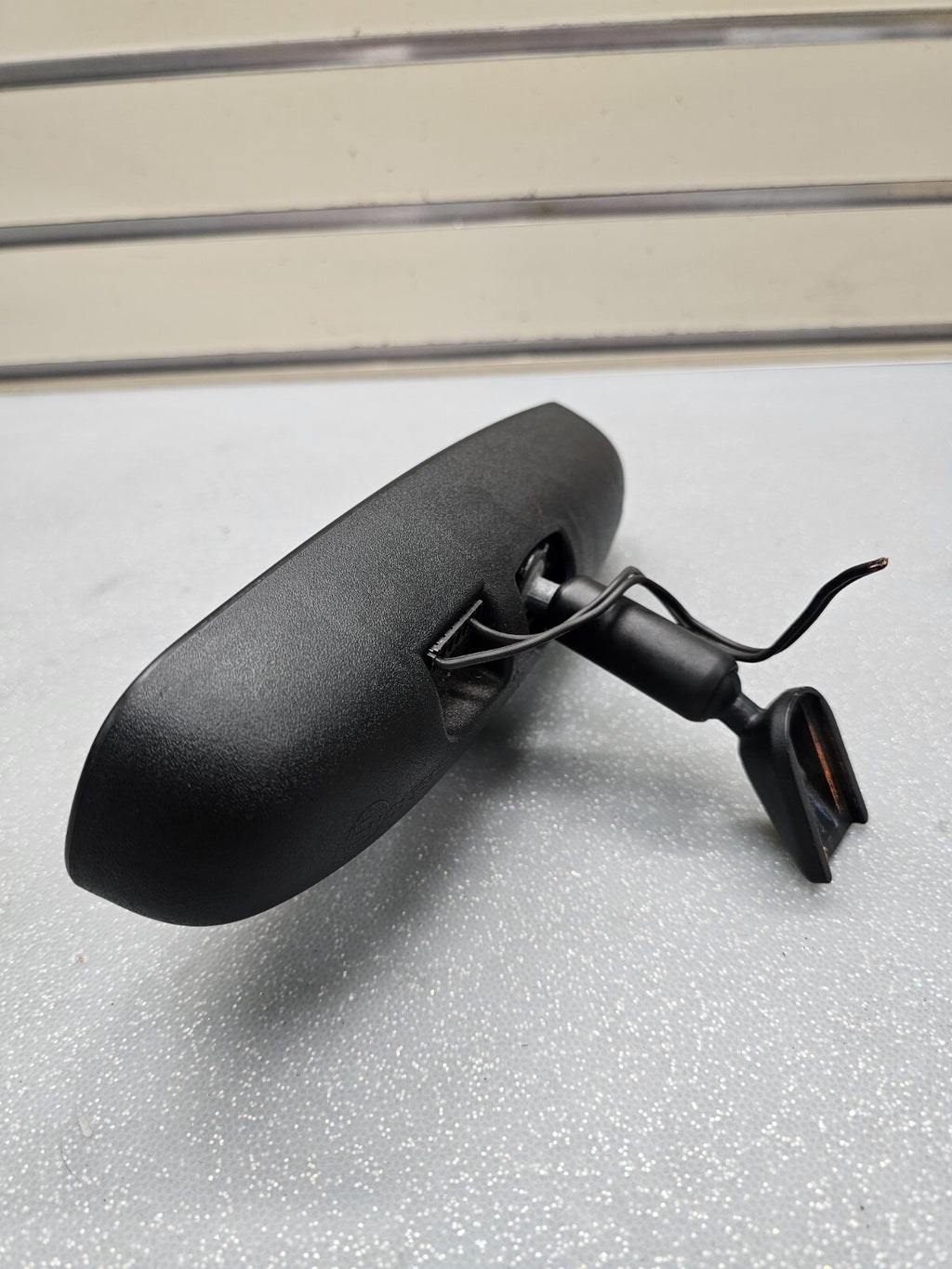 03-08 TOYOTA COROLLA/ PONTIAC VIBE REAR VIEW MIRROR OEM/TC