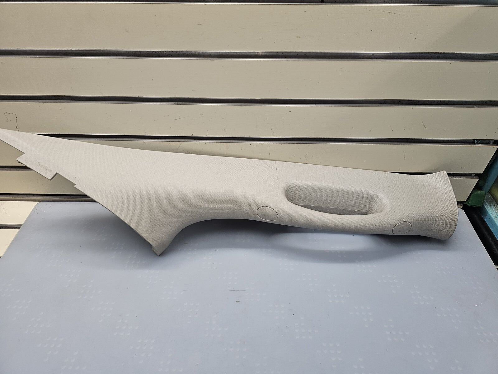 🔥07-09 Chrysler Aspen  Durango Front Right A Pillar Molding Upper RH Mopar OEM