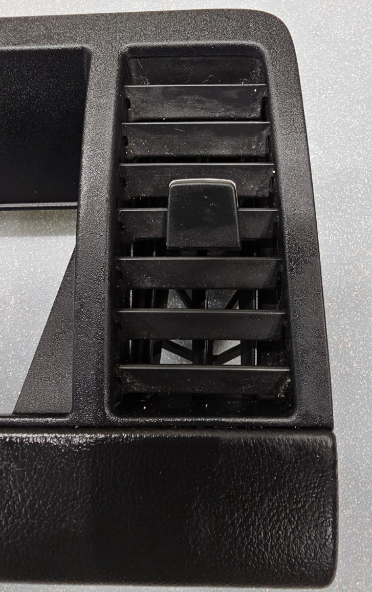 03-07 Murano Dash AM FM Radio Stereo Outlet Display Audio Bezel Trim Panel Black