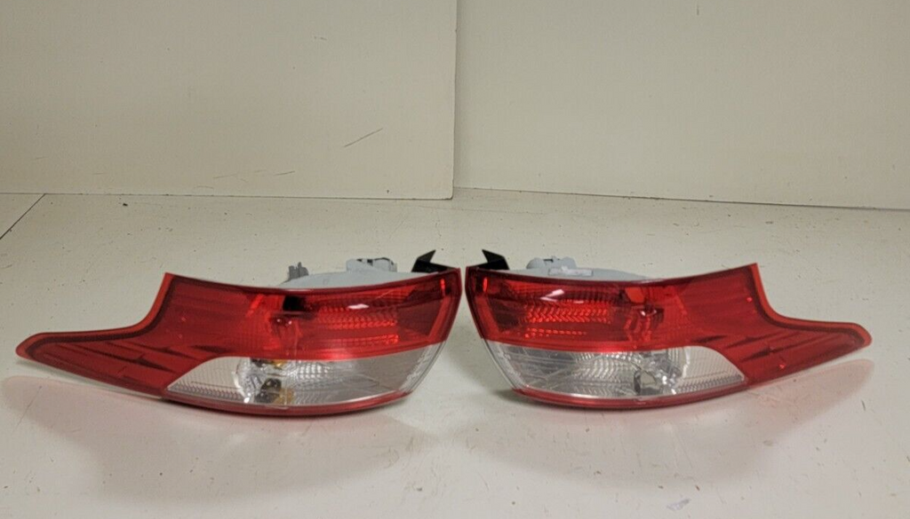 🔥2012-2014 Ford FOCUS Sedan TAILLIGHT Tail Light Lamp  SET