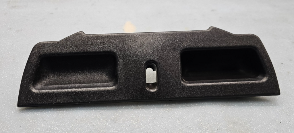 95-06 Silverado Sierra C/K 1500 2500 Center Console Jump Seat Lid Latch Assembly
