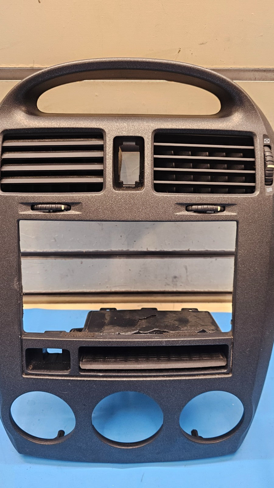 🔥07-09 Spectra Center Dash Radio Stereo Display Climate Trim Panel Bezel Black