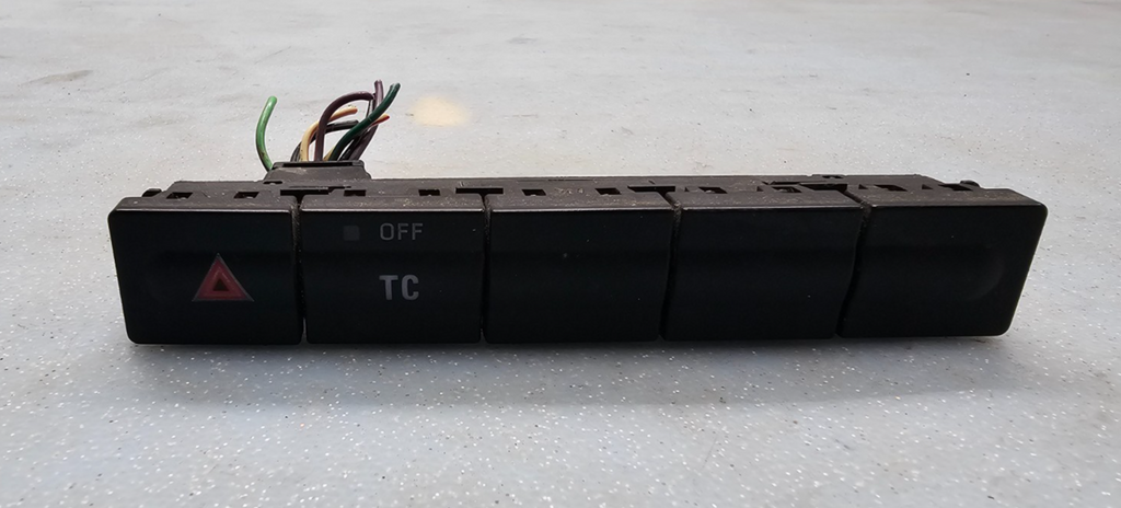 🔥05-07 FORD Five Hundred Hazard & Traction Control Dash Button