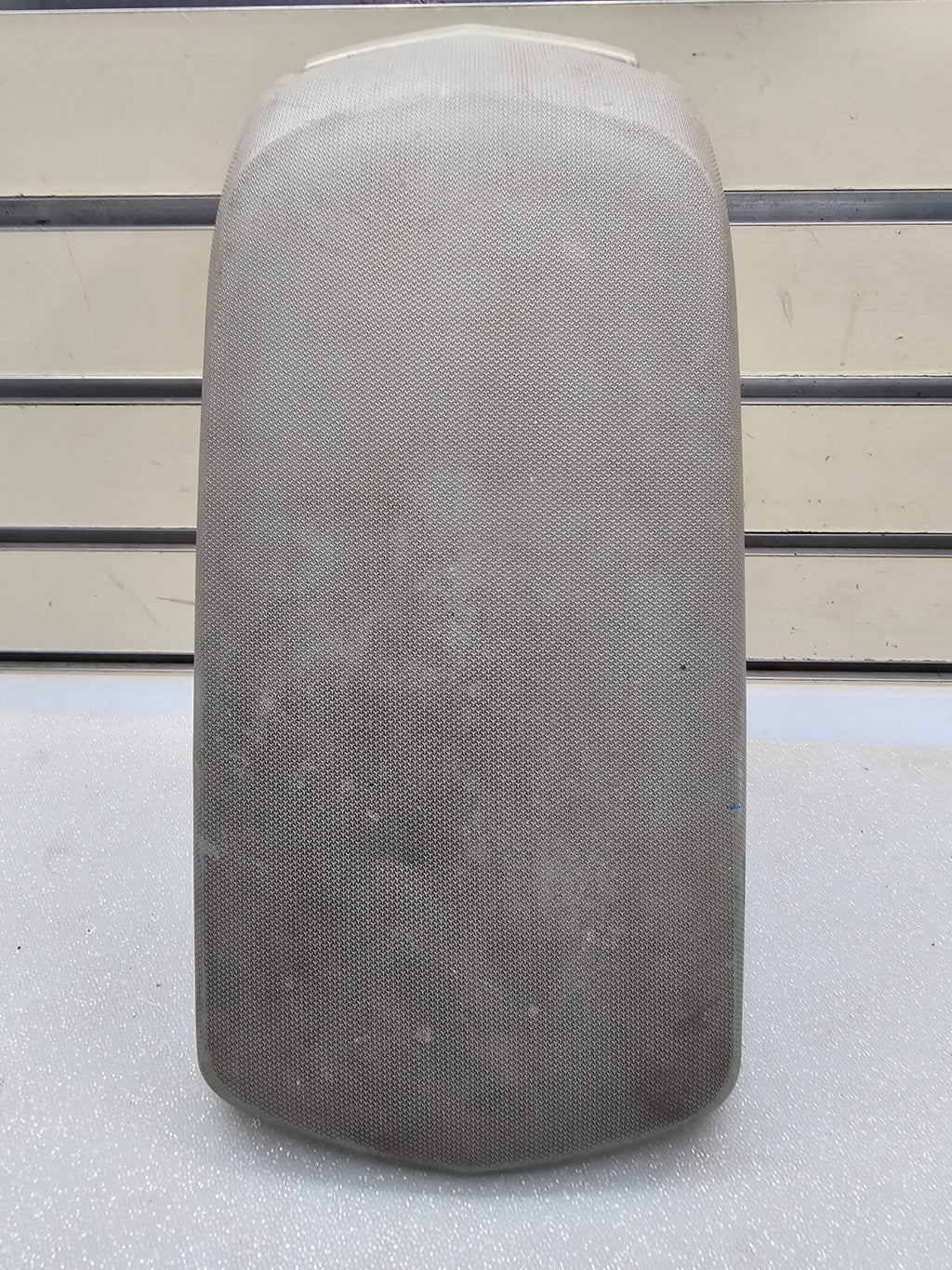 07-10 Chrysler Sebring Center Console Lid Armrest Storage Assembly Top Gray OEM