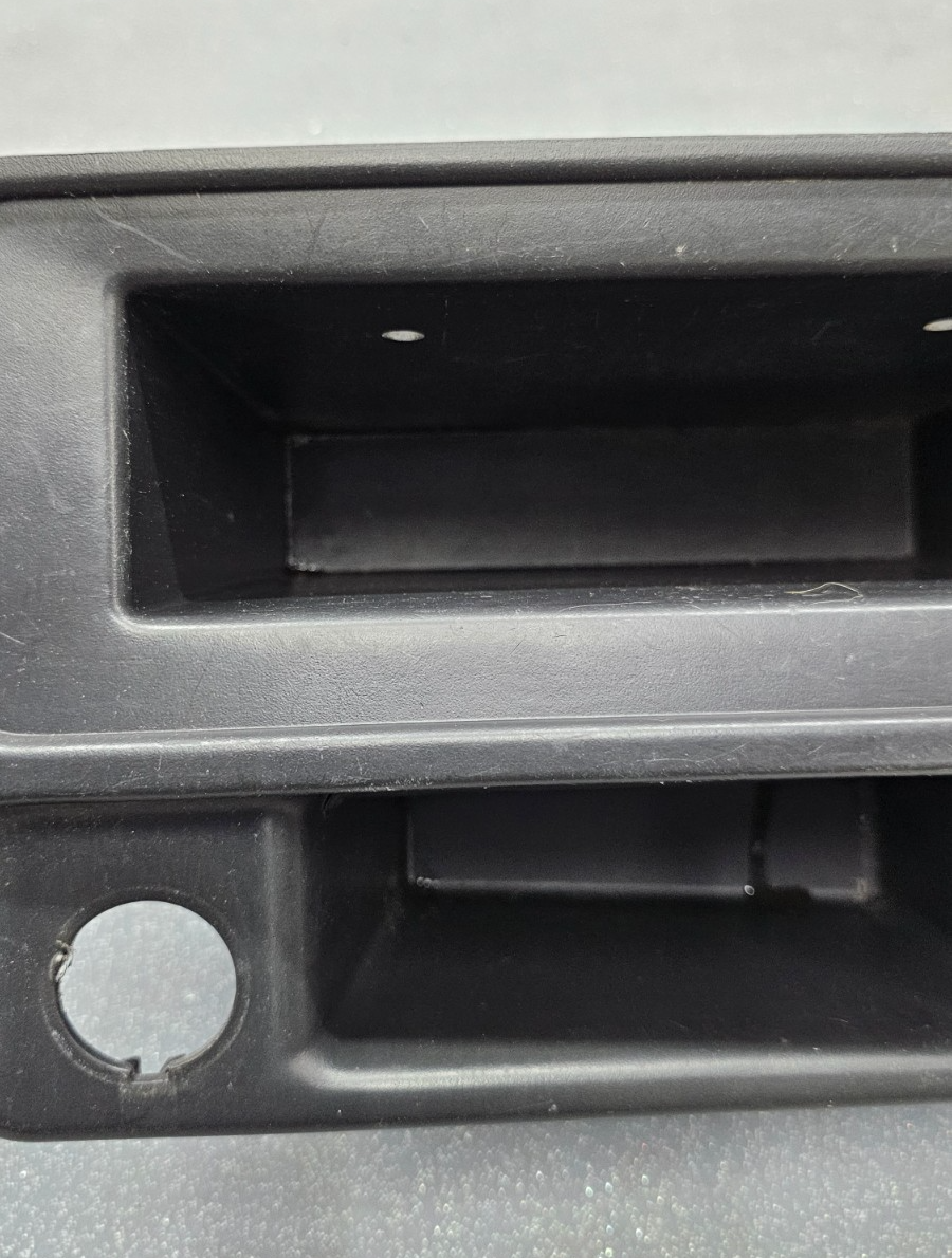 🔥03-06 SILVERADO SIERRA YUKON CENTER CONSOLE STORAGE BEZEL ASH TRAY CUBBY BLACK