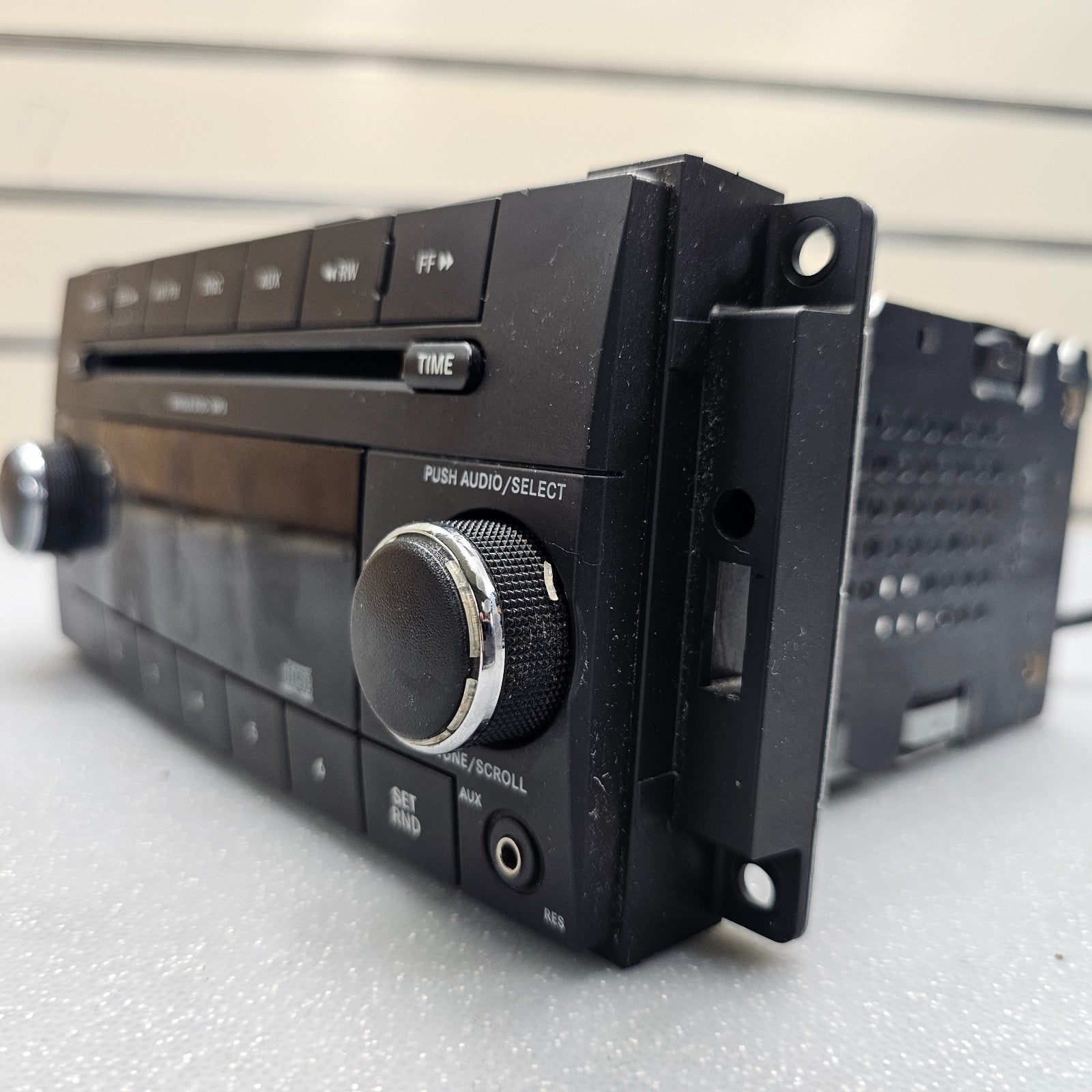 🔥09-10 Grand Caravan Liberty Dash AM FM Radio Satellite CD Player MP3 Receiver