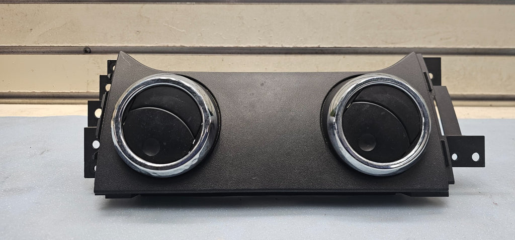 🔥05-09 FORD MUSTANG CENTER DASH AC HVAC A/C AIR VENT HEATER TRIM BEZEL BLACK