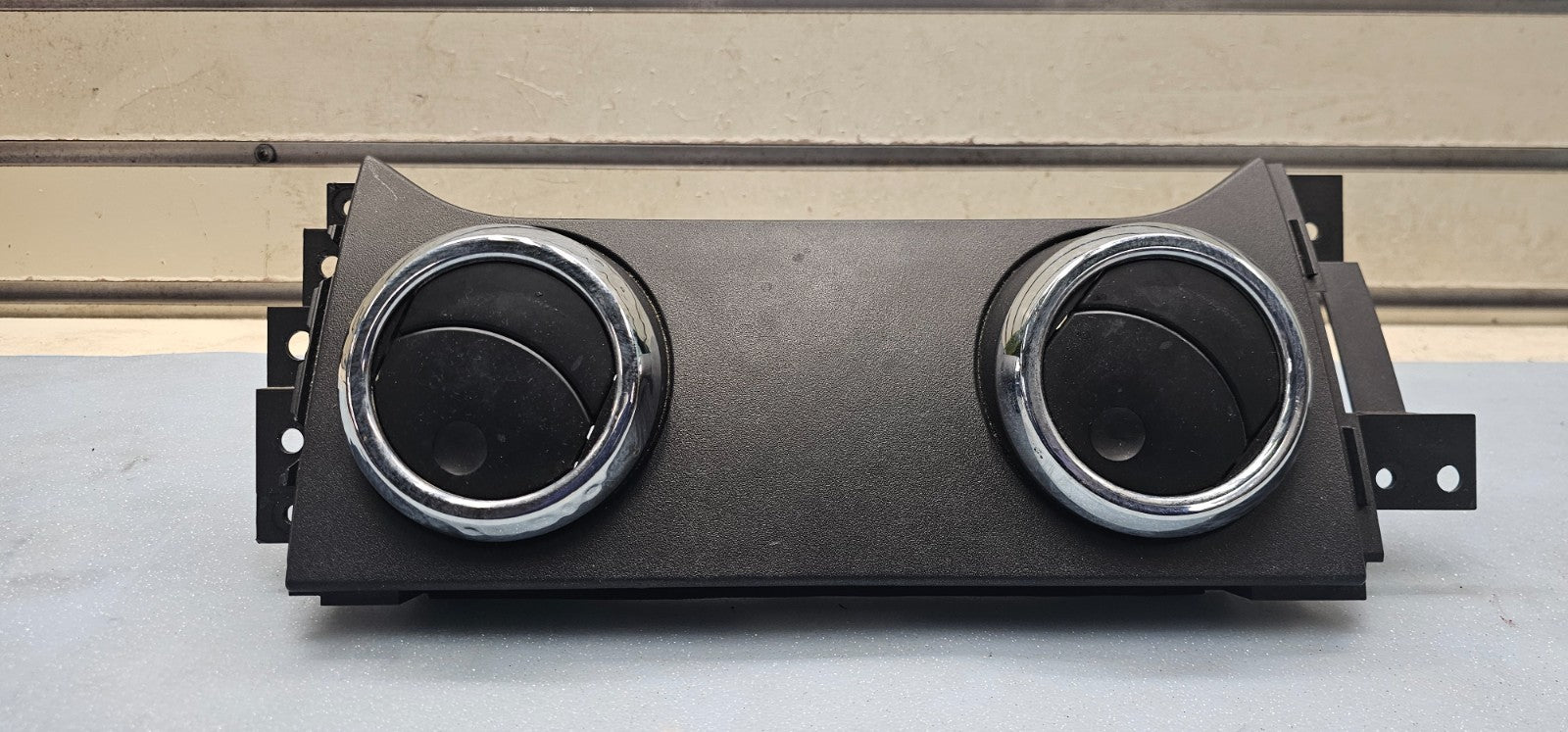 🔥05-09 FORD MUSTANG CENTER DASH AC HVAC A/C AIR VENT HEATER TRIM BEZEL BLACK
