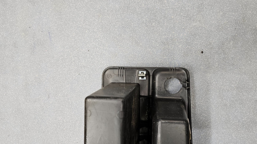 🔥03-06 SILVERADO SIERRA YUKON CENTER CONSOLE STORAGE BEZEL ASH TRAY CUBBY BLACK
