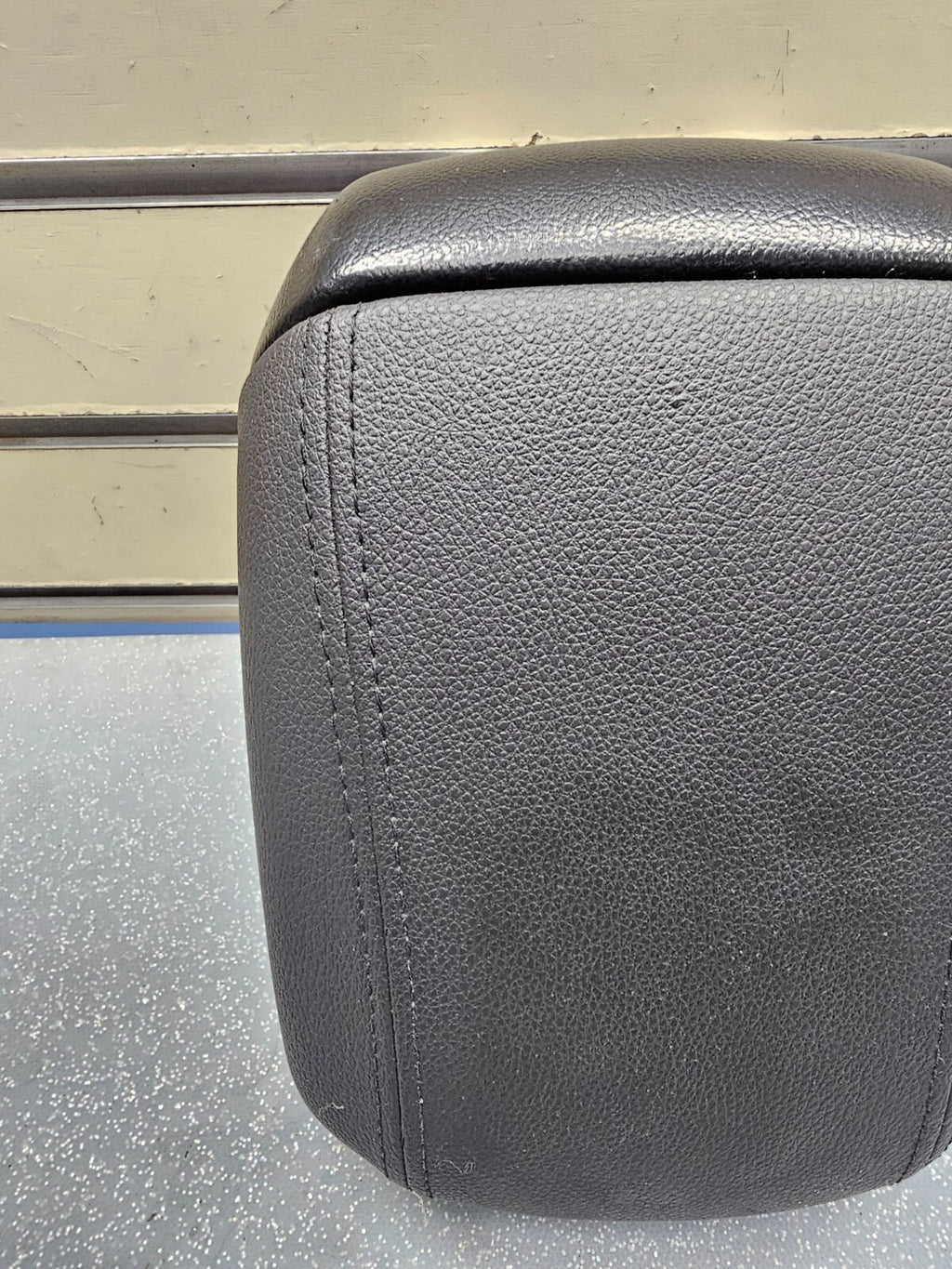 🔥10-16 Cruze Front Center Console Arm Rest Lid Cover Top Pad Assembly Black OEM