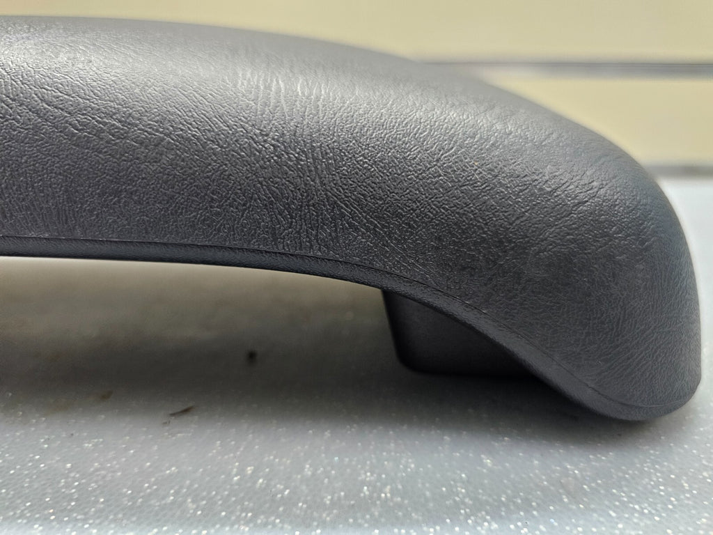 🔥98-04 BLAZER S10 JIMMY SONOMA Front Center Console Lid Arm Rest Cover BLACK L7