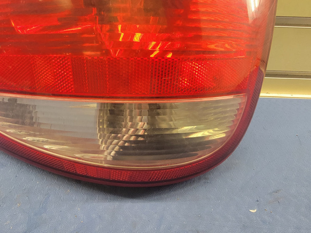 🔥2004-2007 Dodge Caravan RIGHT Tail Light Fits  OEM