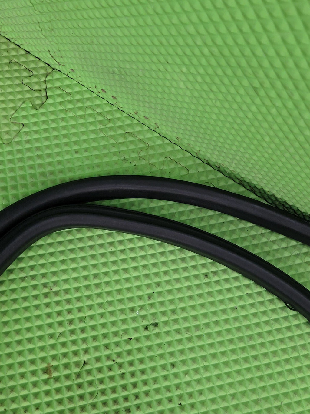 🔥07-14 Chevrolet Tahoe Rear Front Right Passenger Door Weatherstrip Seal Black
