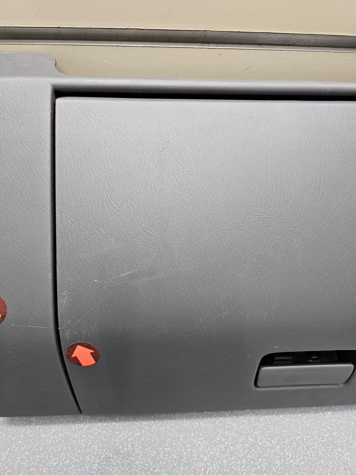 🔥98-01 FRONTIER XTERRA LOWER DASH GLOVE BOX STORAGE COMPARTMENT ASSEMBLY GRAY