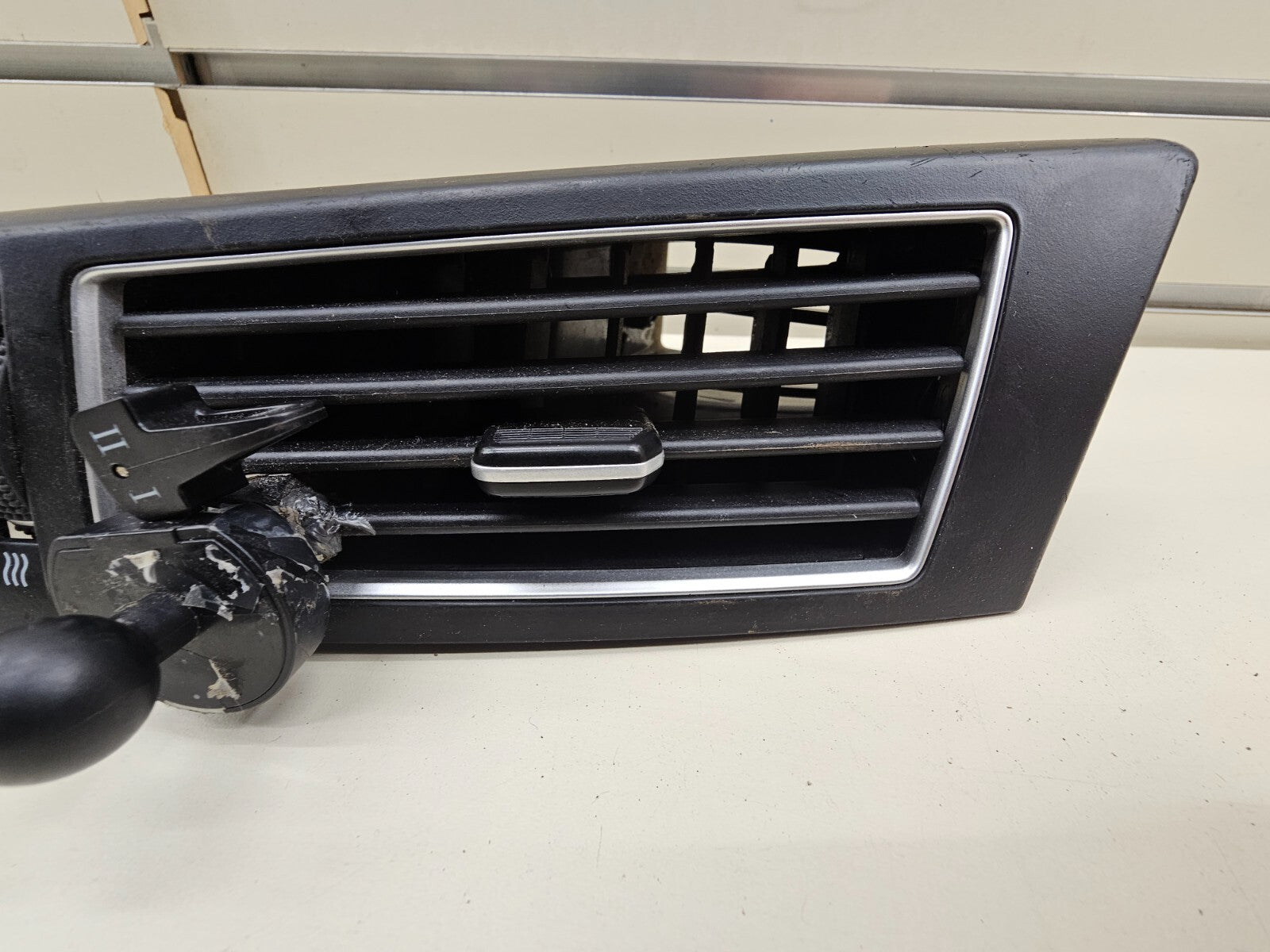 🔥07-12 Hyundai Veracruz Driver Left Center Dash AIR Vent Heater Conditioning
