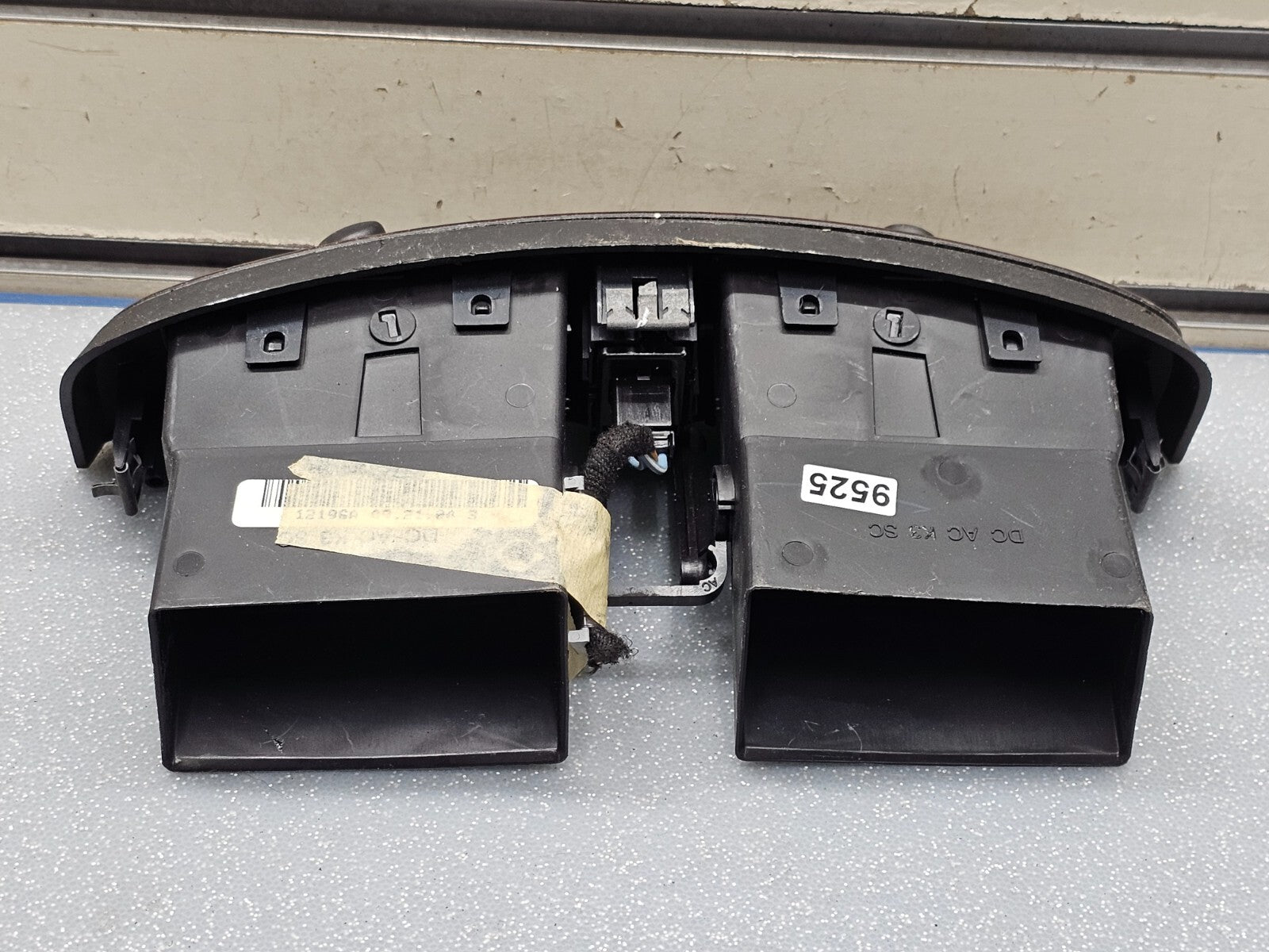 03-07 CADILLAC CTS SRX CENTER DASH AIR VENT HEATER CONDITIONING BEZEL TRIM WOOD
