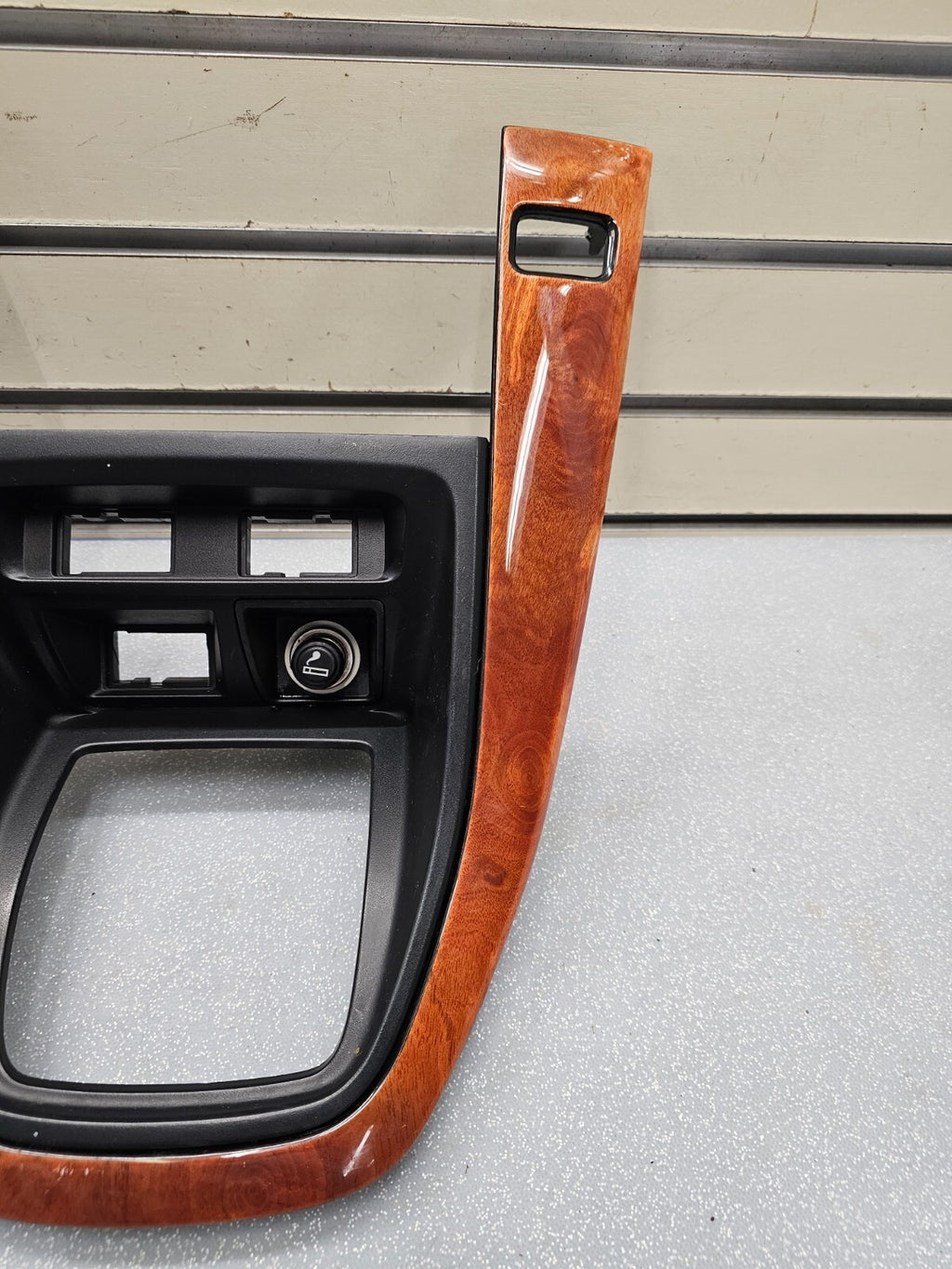 🔥99-03 LEXUS RX300 DASH CONSOLE SHIFTER BEZEL COVER PANEL TRIM W/ LIGHTER OEM