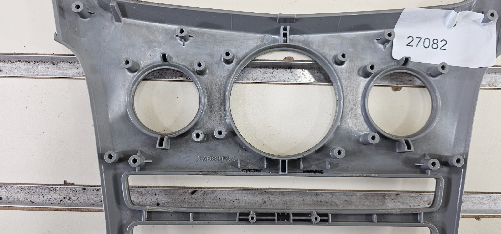 🔥2008-2013 Cadillac CTS Radio Control Panel trim bezel gray B44