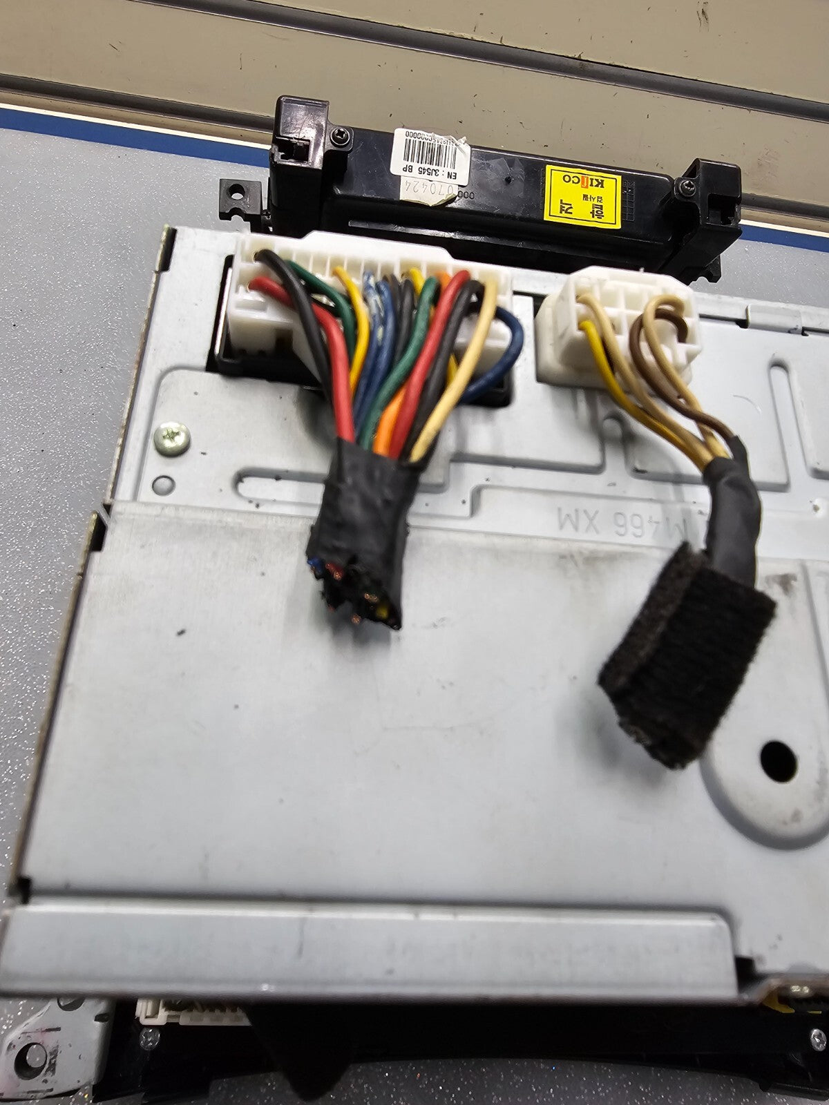 🔥09-12 Hyundai Veracruz Dash AM FM CD Player Radio Receiver Trim Bezel OEM