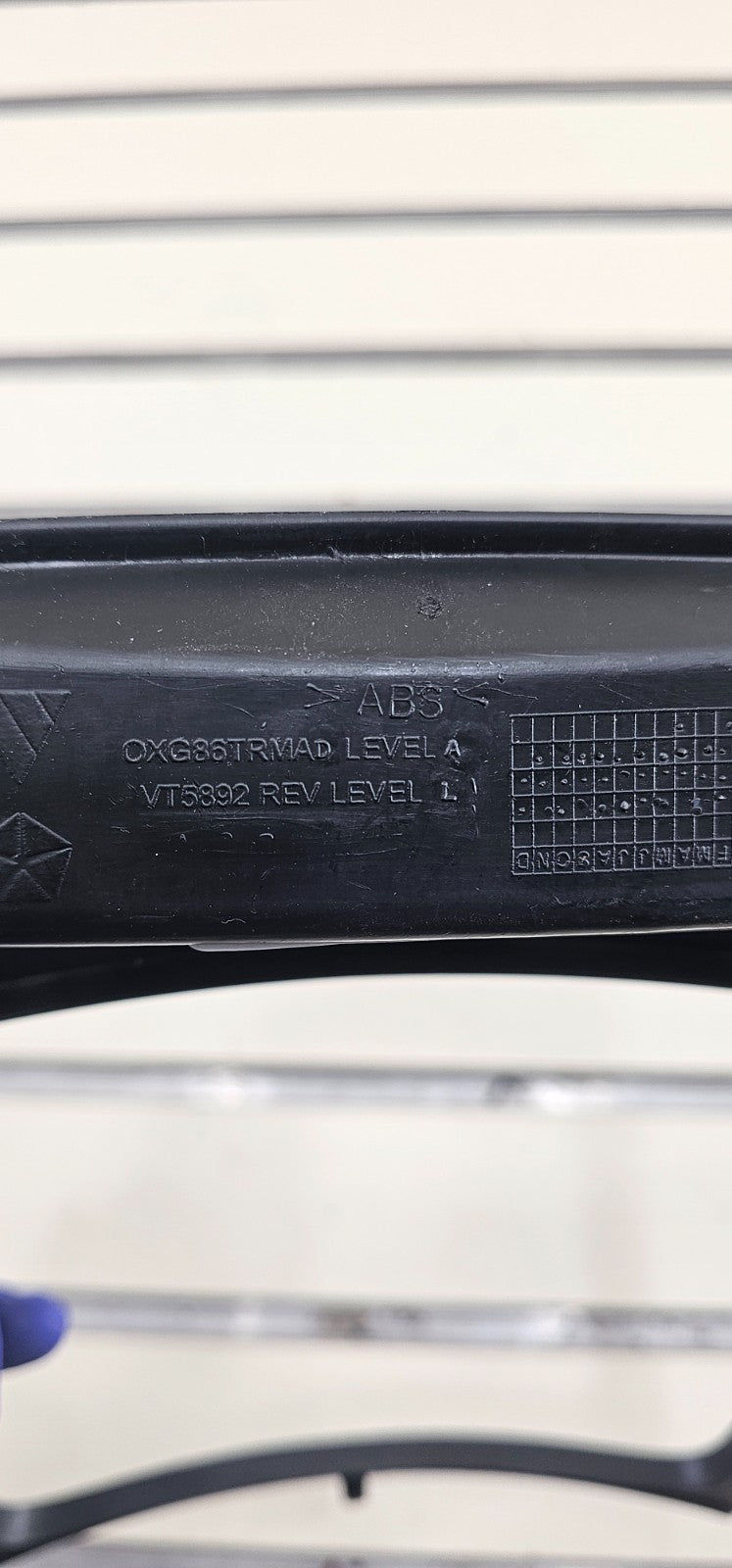 🔥05-10 Grand Cherokee Center Console Gear Shifter Indicator Bezel Trim Black