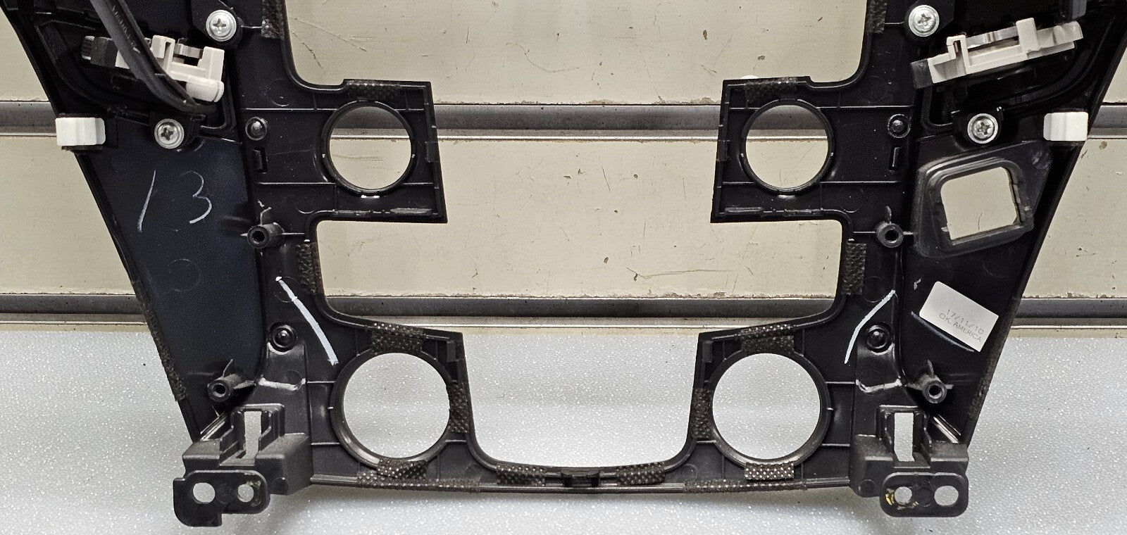 11-14 Hyundai Sonata Center Dash Radio Surround Bezel Trim Panel Climate Silver