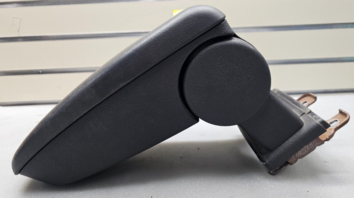 05-10 Chevy Cobalt Pontiac G5 Center Console Lid Arm Rest Black Mount Cup Holder