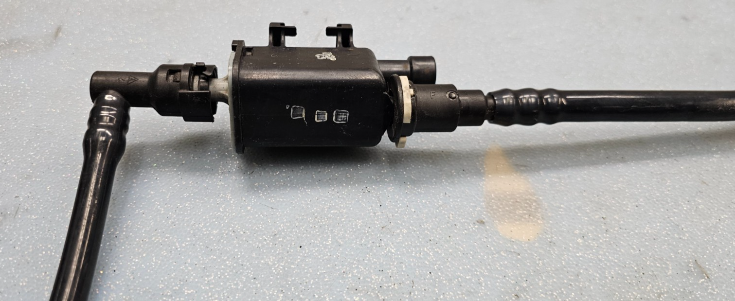 🔥04-20 Colorado Savana Express Valve Purge Solenoid Evap Emission Canister